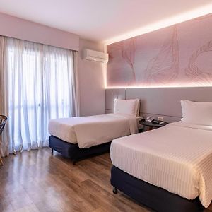 Habitación Estándar con 2 Camas Individuales
