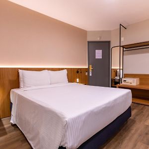 Habitación de Lujo con Cama Queen